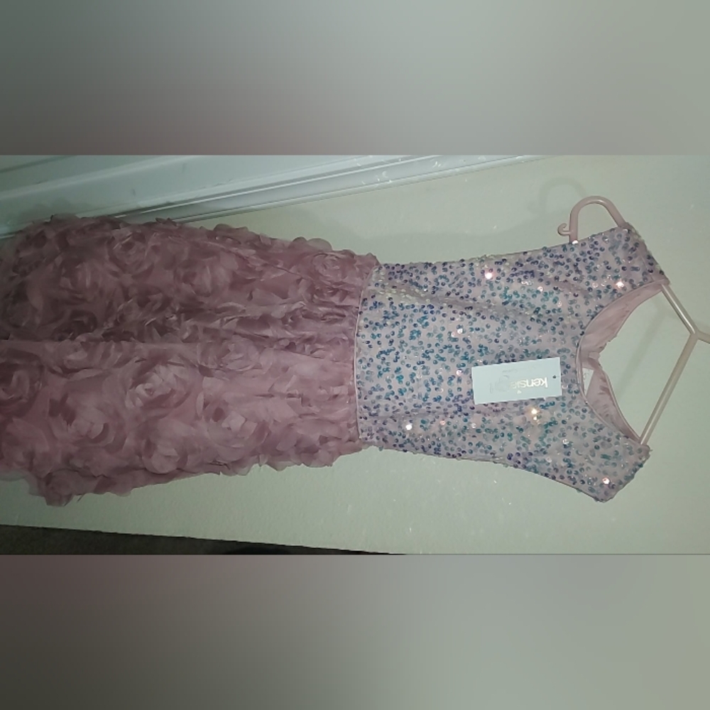 Elegant Pink Kids Dress with Floral Details